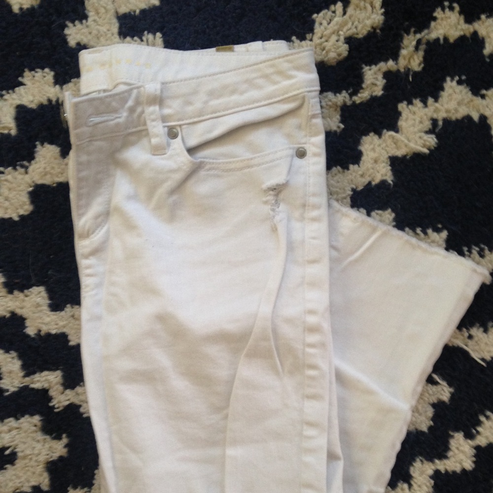 LC Lauren Conrad White Distressed Raw Hem Jeans